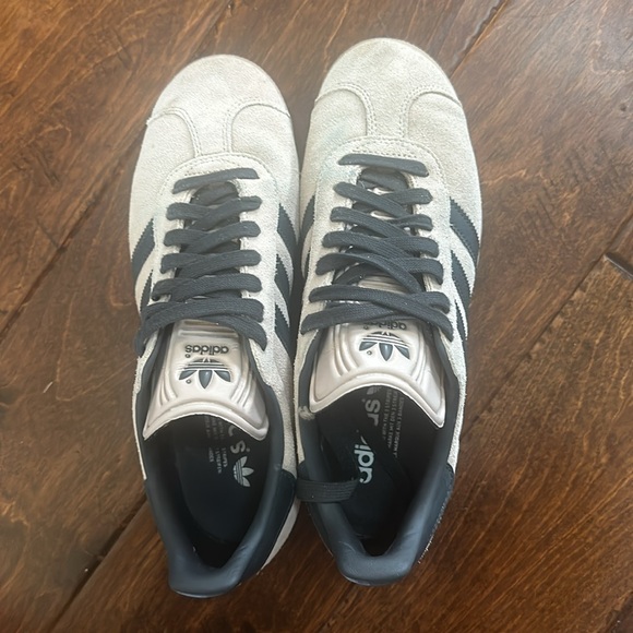 Adidas gazelles size 7.5 - Picture 2 of 5
